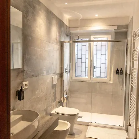 Appartement Mhr Furio Camillo - Metro A In 3 Minuti, Ideale Per Gruppi E Famiglie Rome