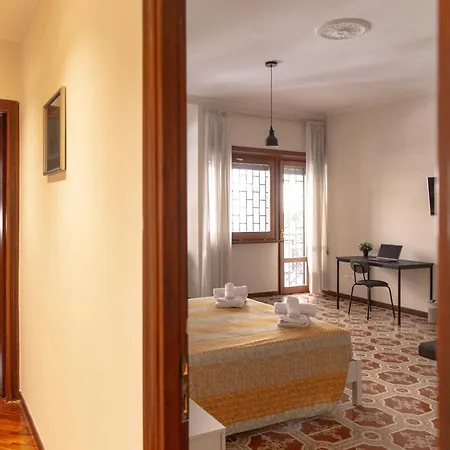 Mhr Furio Camillo - Metro A In 3 Minuti, Ideale Per Gruppi E Famiglie Appartement Rome