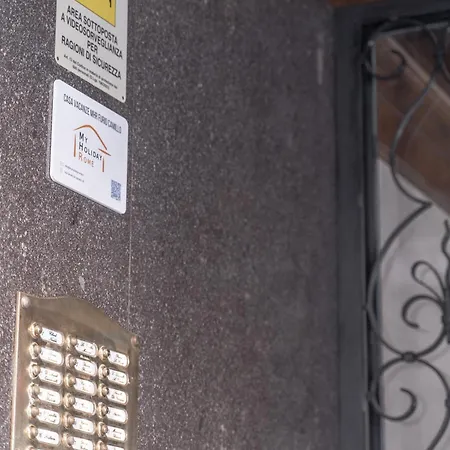 Appartement Mhr Furio Camillo - Metro A In 3 Minuti, Ideale Per Gruppi E Famiglie Rome